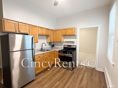 3rd image of 1132 Fuller St #A