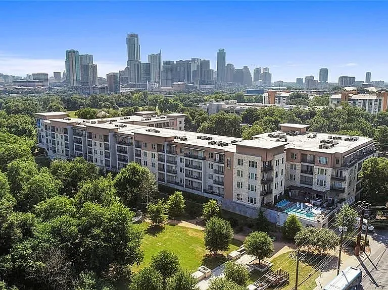 1900 Barton Springs Rd #4038 — Photo 2
