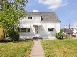 19703 Fairway Ave, Maple Heights, OH 44137