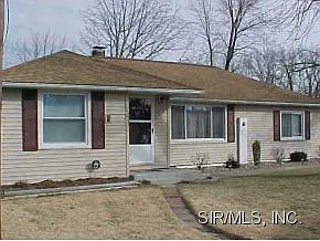 241 Clover St photo 1