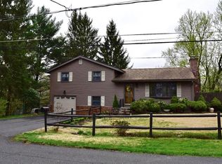 32 Park Ave, South Hadley, MA 01075