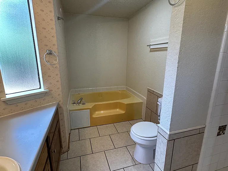 2705 Cypress Ln — Photo 8