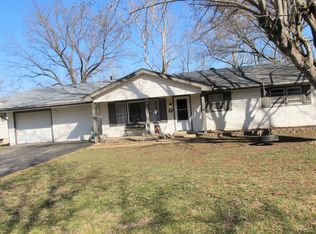 55 Rainbow Dr, Fenton, MO 63026