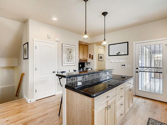 5th image of 2643 Elmira St