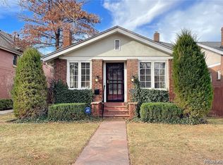 1143 S Corona St, Denver, CO 80210