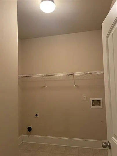 765 Westmoreland Ln — Photo 12