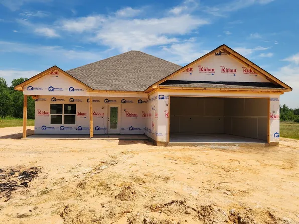 1040 Duke Dr, Bauxite, AR 72011