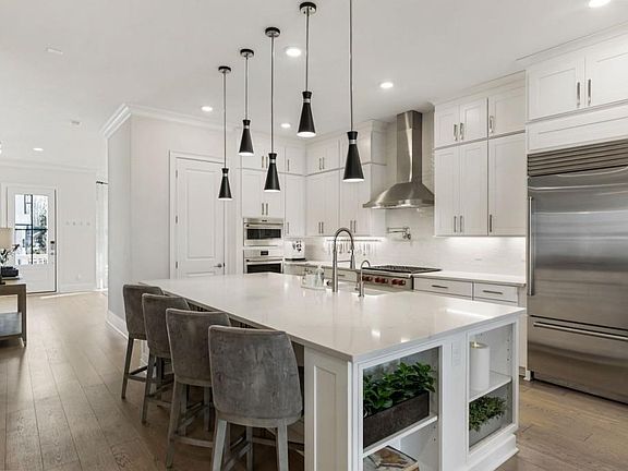 2nd image of 225 Anglin Walk