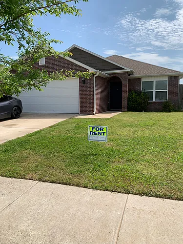 1334 S Kingfisher Ln Photo 1
