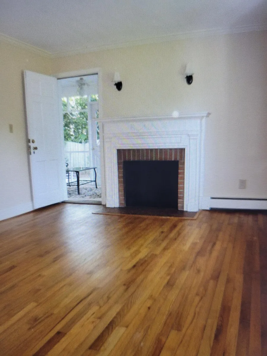 Building Photo - 5906 Fitzhugh Ave