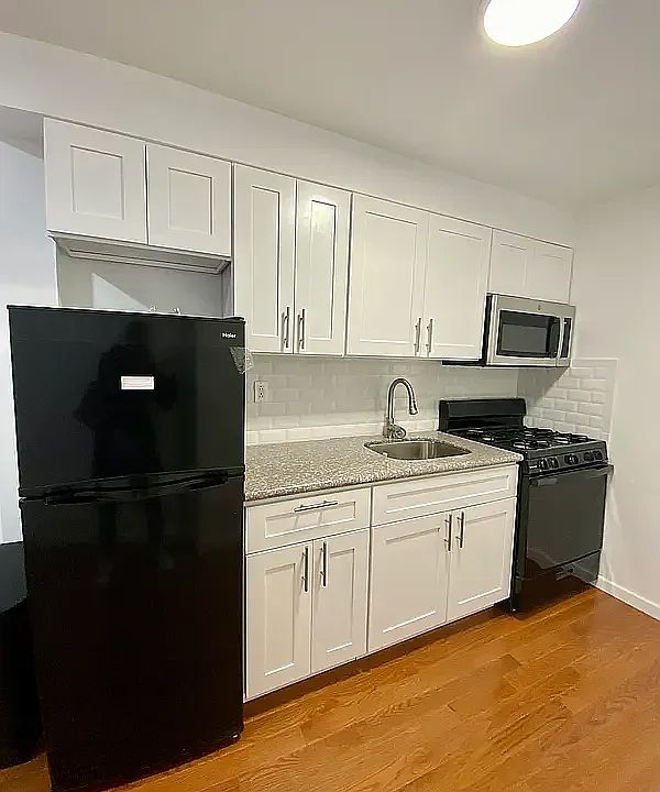 2nd image of 7 Spring St APT 2