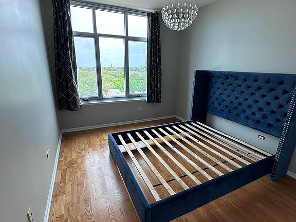 5th image of 1134 W Granville Ave #1013
