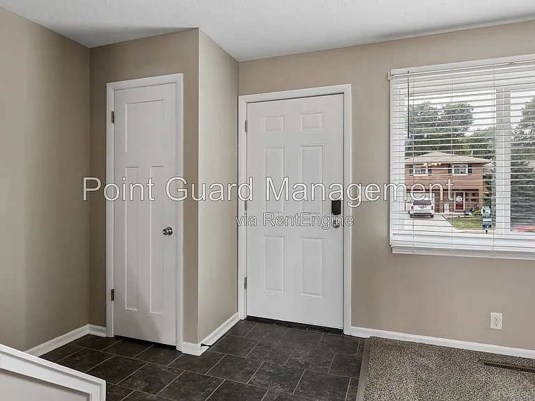504-604 Cordes Dr — Photo 18