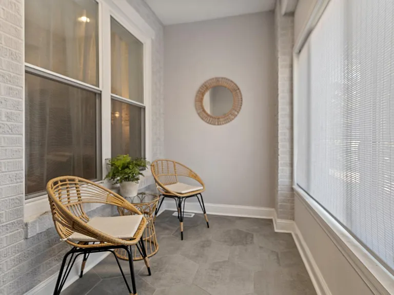 833 Corinthian Ave — Photo 4
