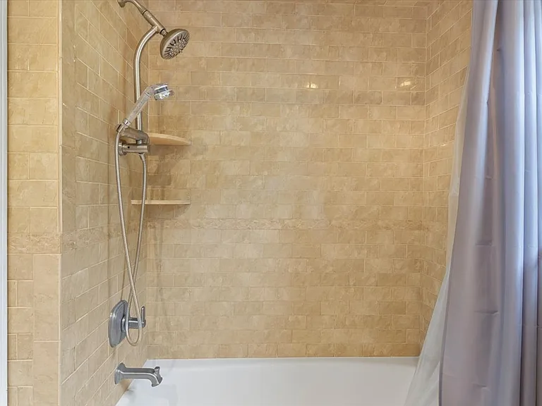 36 Amelia Ave — Photo 15