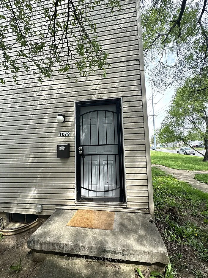 Building Photo - 1079 S James Rd