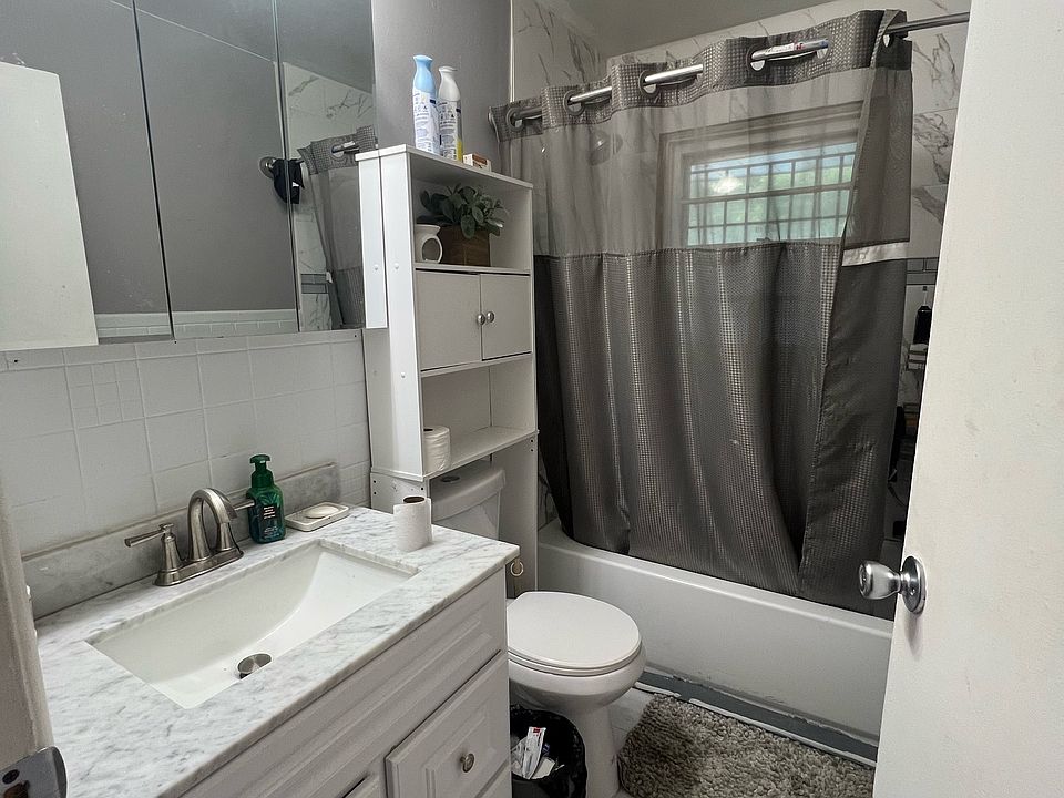 1st image of 5112 W Hillcrest Ave #1