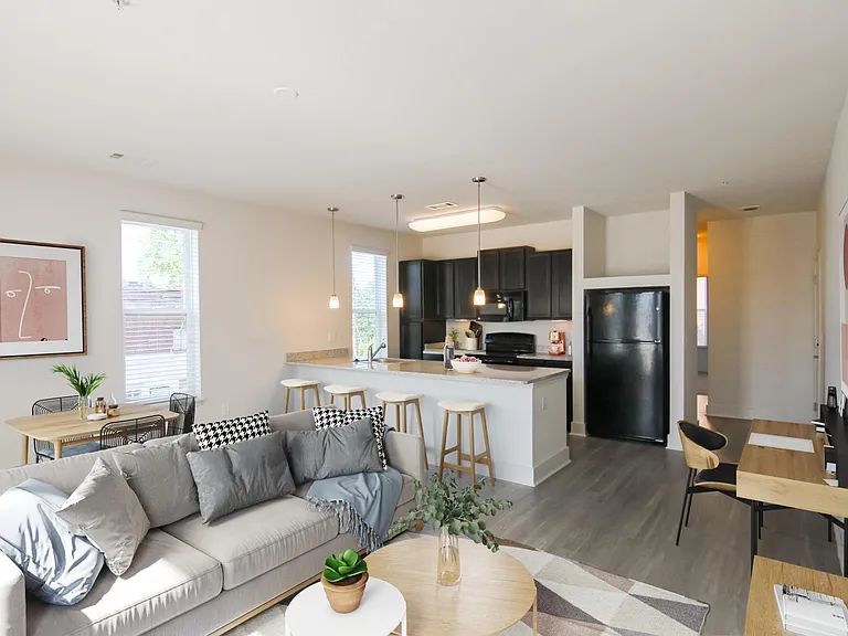 South Junction Apartments — Photo 5