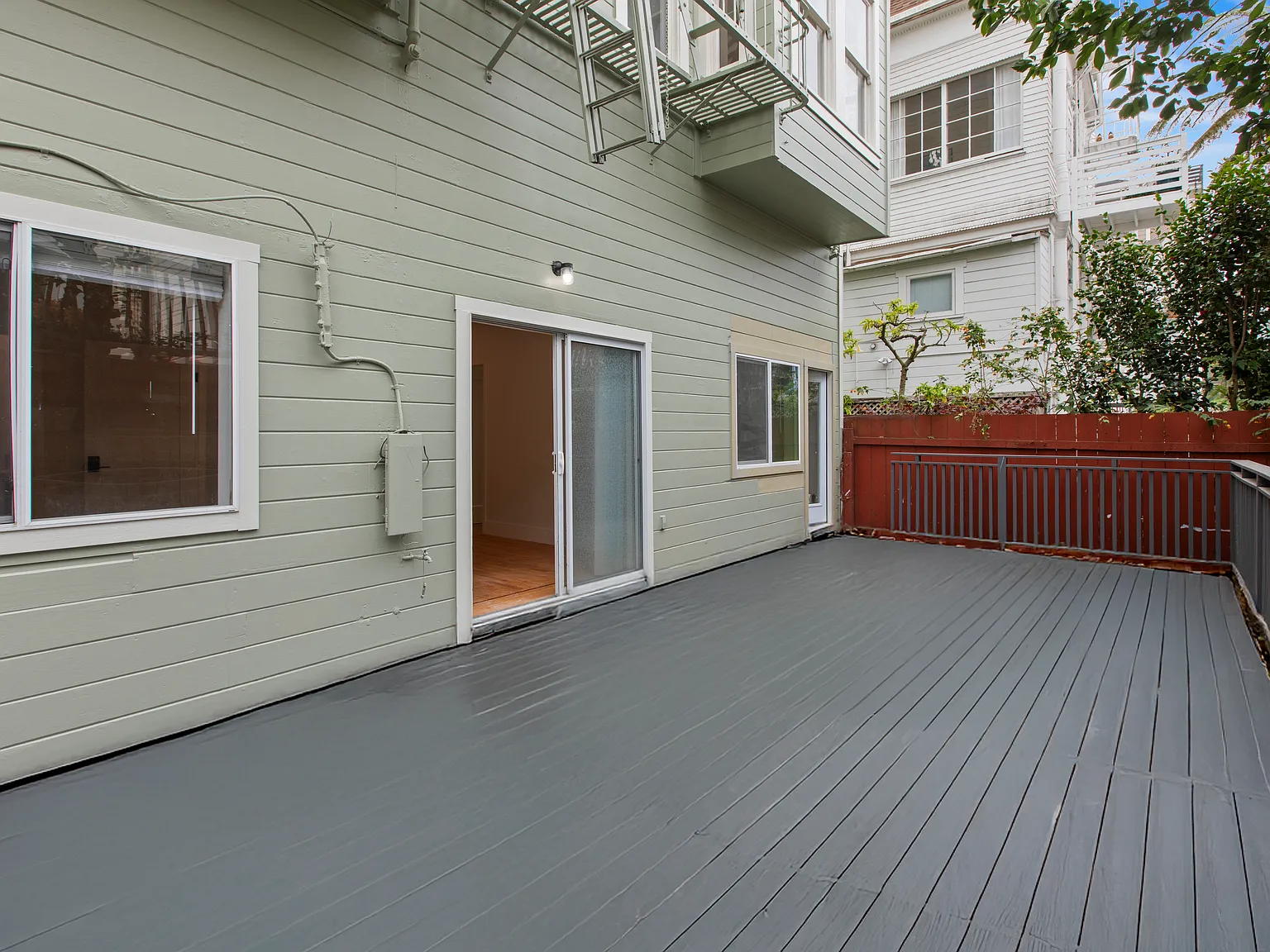 6 bed, 1900 sqft, $12,000 — Photo 4