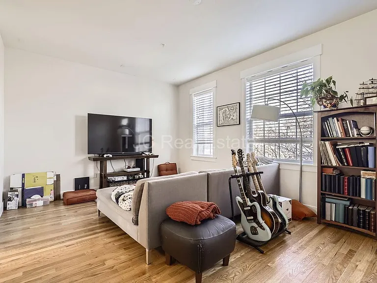 3381 Xenia St — Photo 3