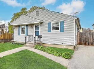 33 Burke St, Pawtucket, RI 02861