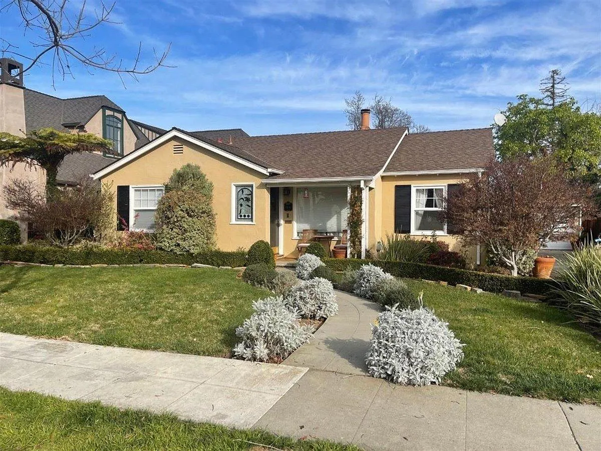 1441 Glenwood Ave photo 1