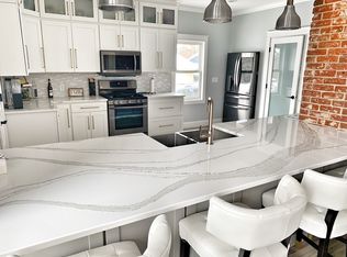 419 Pleasant St, Iowa City, IA 52245