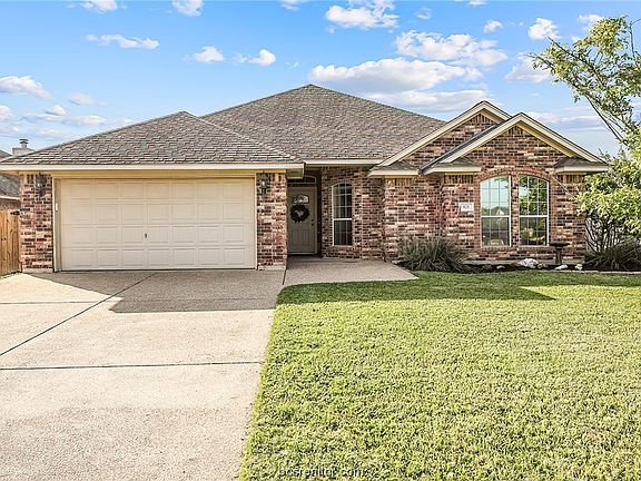 4th image of 921 Ladove Dr
