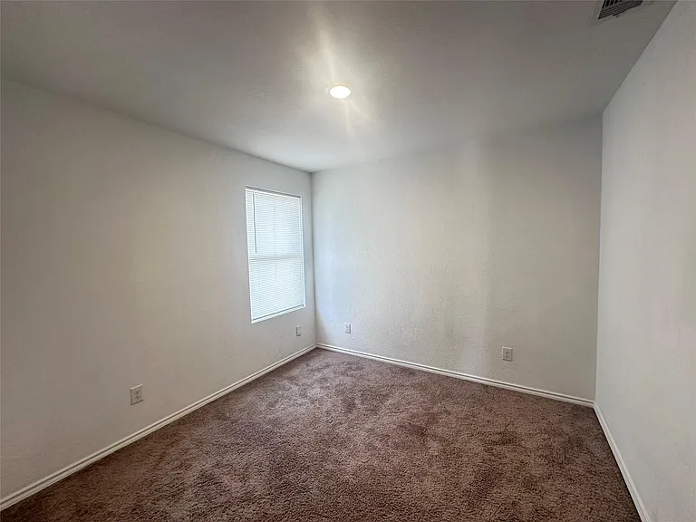2722 Winterfell St — Photo 22