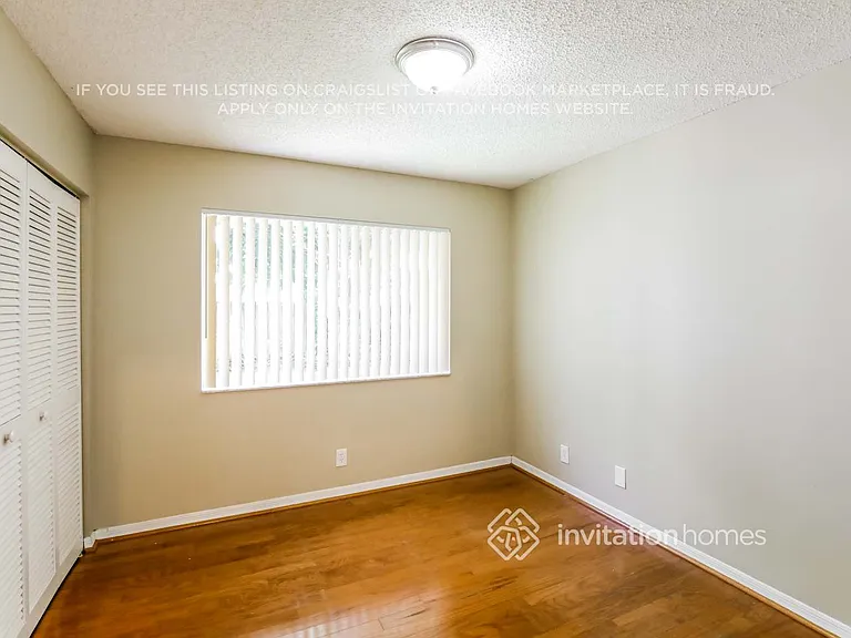10841 SW 14th Ct — Photo 12