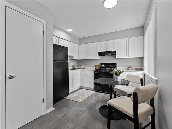 4th image of 204 S Harris Rd #1329