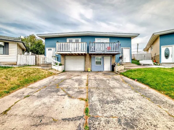 203 NW Penbrooke Close SE, Calgary, AB T2A 3N9