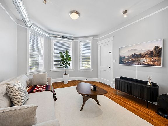 2nd image of 3521 N Western Ave #2
