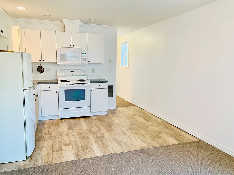 Open kitchen 