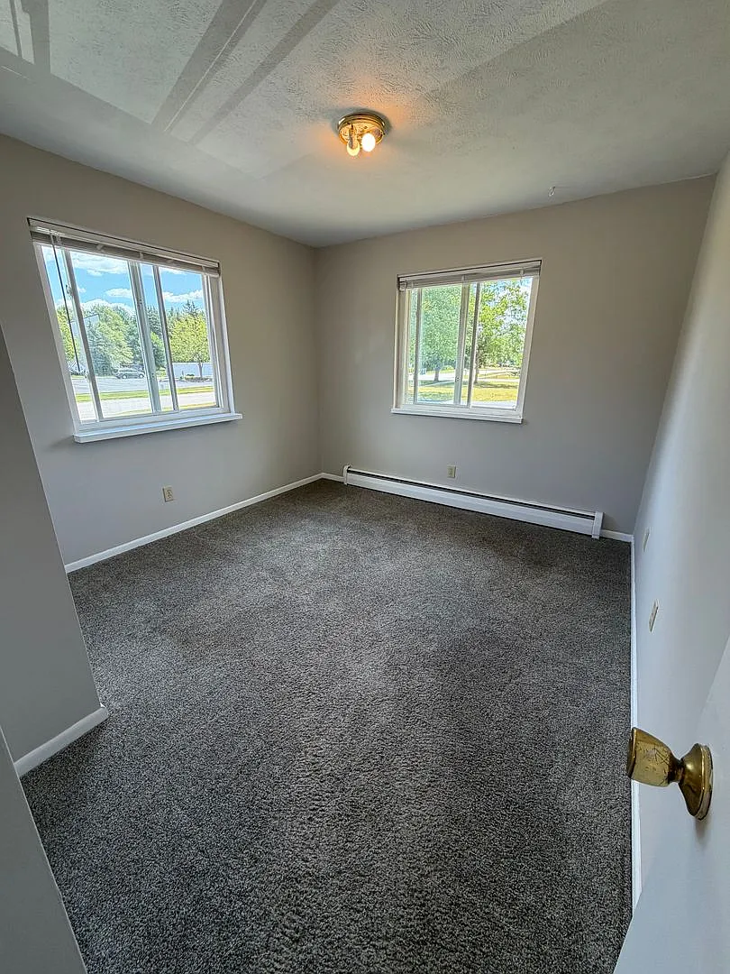 6438-6692 Martinie Dr — Photo 4