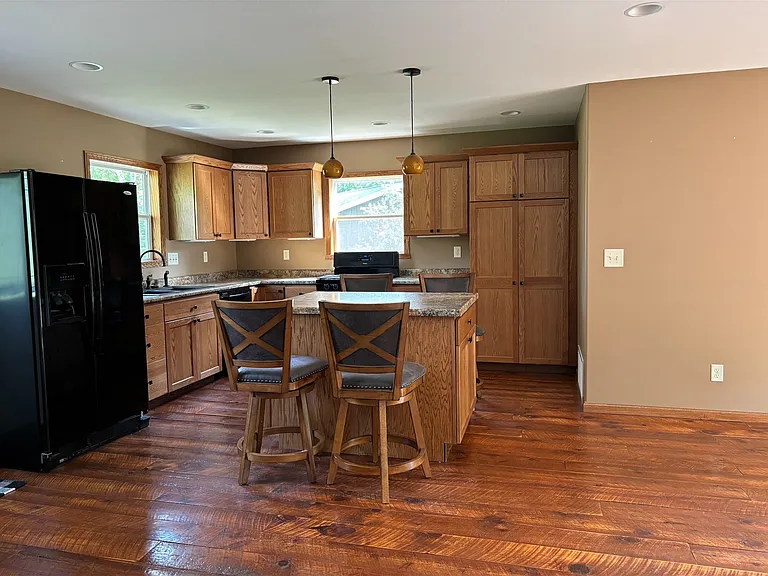 11803 Sandpiper Rd NE — Photo 1