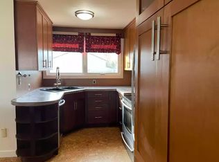 312 Morgan Cres #1A, Winnipeg, MB R2Y0E2