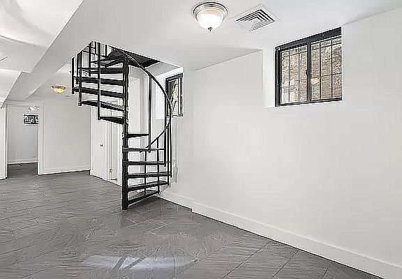 5th image of 1206 Pacific St #1H