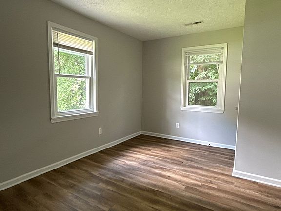 2nd image of 916 N Monroe Ave #5