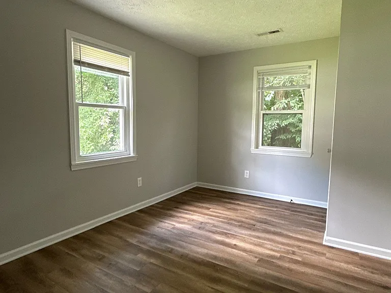 916 N Monroe Ave #5 — Photo 2
