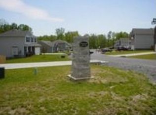 103 Flagstone Ct, Dickson, TN 37055