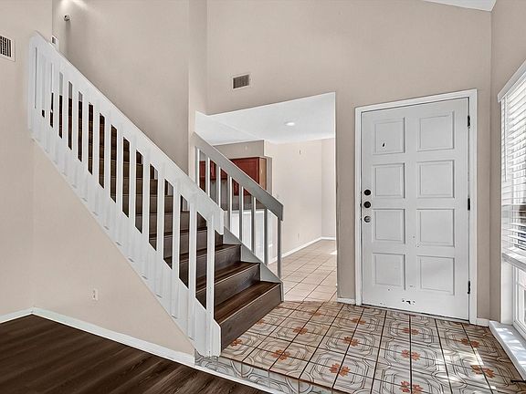 3rd image of 8667 Vinkins Rd
