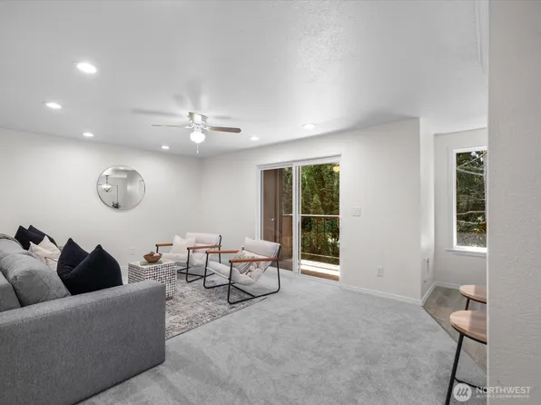 7025 224th Street SW #M2, Edmonds, WA 98026