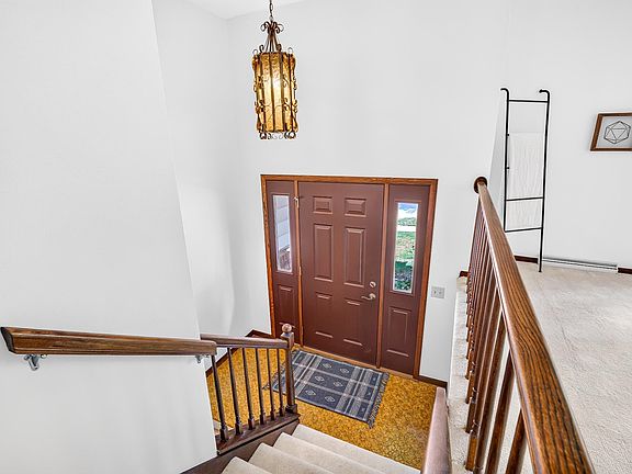 3rd image of 610 Walnut Grove Dr