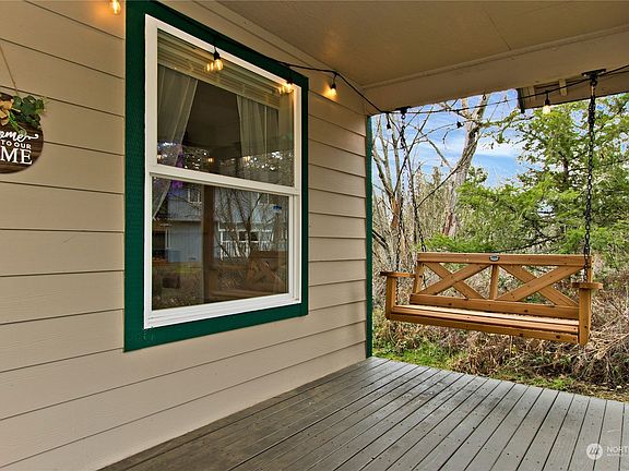 4th image of 17521 Clear Lake Boulevard SE