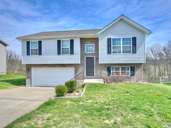 220 Ten Mile Dr, Dry Ridge, KY 41035