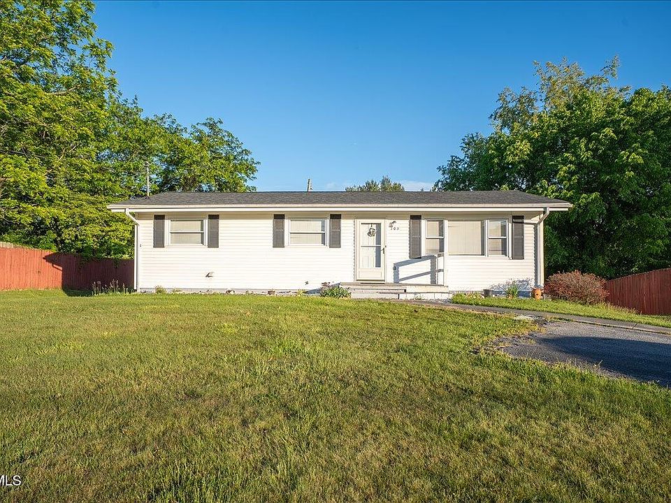 1st image of 203 Hemlock Rd