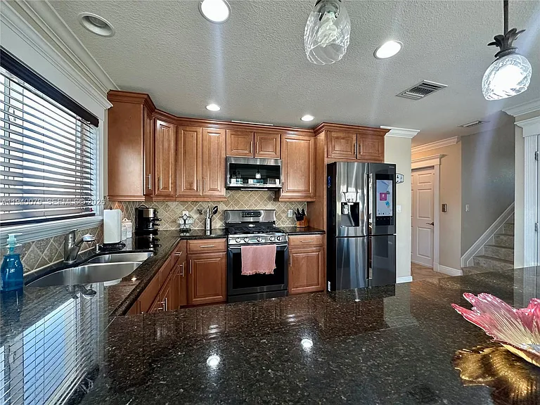 1516 Aqueduct Ln — Photo 9