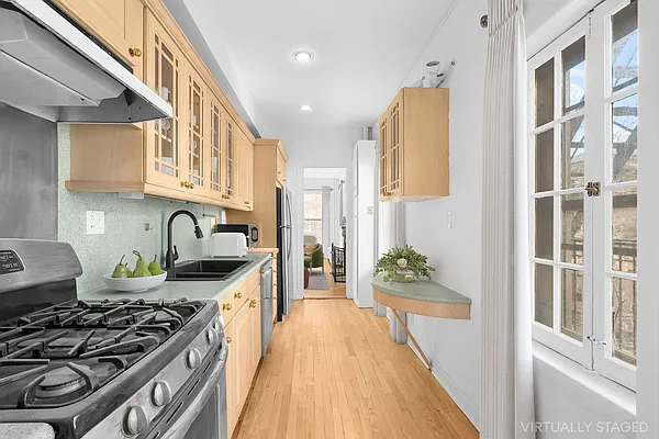 Rented by Compass | media 9