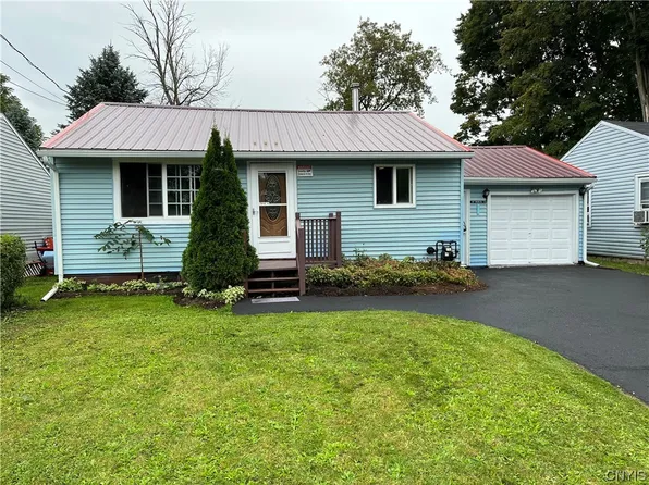 611 Charles St, Chittenango, NY 13037